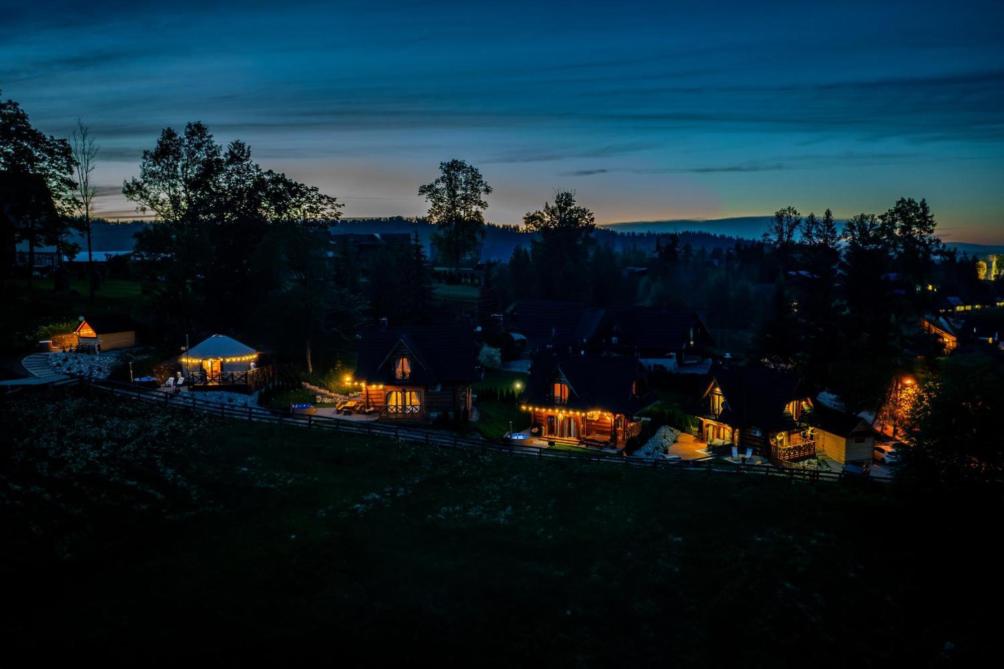 Goralska Chatka 3 Highland Cottage - Jacuzzi, Sauna, Split Ac, Private Parking, Mountains View Zakopane Eksteriør billede